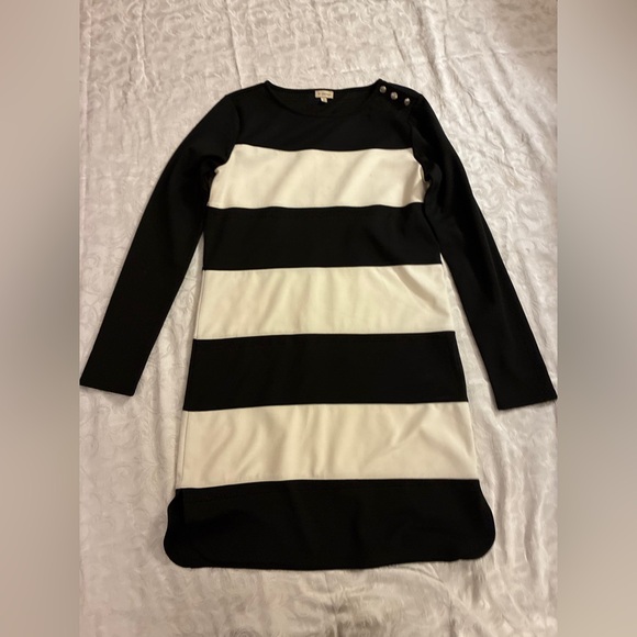 Daniel Cremieux Dresses & Skirts - Daniel Cremieux Dress in Black and White Stripes